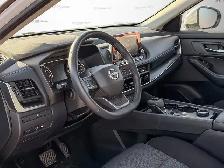 2025 Nissan Rogue SV Moonroof | No Accidents | Power Liftgate - Photo 15