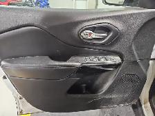 2020 Jeep Cherokee - Photo 38