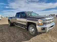 2015 Chevrolet Silverado 3500HD - Photo 2