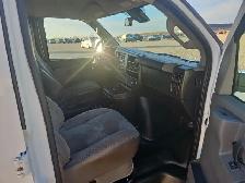 2020 GMC Savana - Photo 18