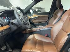 2022 Volvo XC90 - Photo 8