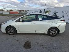 2017 Toyota Prius - Photo 8