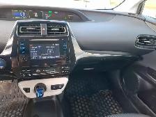 2017 Toyota Prius - Photo 12