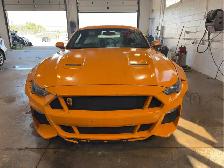 2018 Ford Mustang - Photo 2
