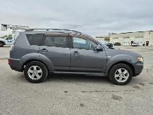 2011 Mitsubishi Outlander - Photo 4