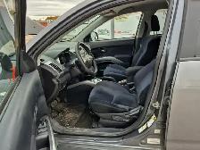 2011 Mitsubishi Outlander - Photo 10