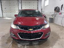 2018 Chevrolet Cruze - Photo 2