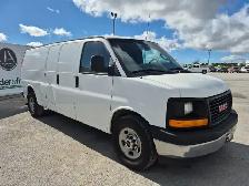 2017 GMC Savana - Photo 3