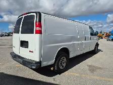 2017 GMC Savana - Photo 5