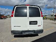 2017 GMC Savana - Photo 6
