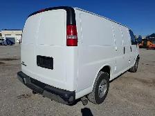 2017 Chevrolet Express - Photo 5