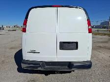 2017 Chevrolet Express - Photo 6