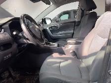 2019 Toyota RAV4 - Photo 8