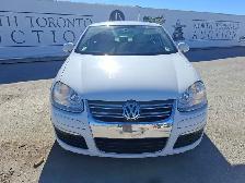 2010 Volkswagen Jetta - Photo 2