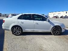 2010 Volkswagen Jetta - Photo 4