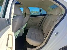 2010 Volkswagen Jetta - Photo 14
