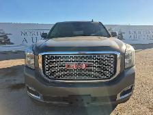 2017 GMC Yukon XL - Photo 2