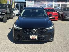 2024 Volvo XC60 B5 PLUS DARK THEME | SUNROOF | APPLE CARPLAY | A - Photo 2