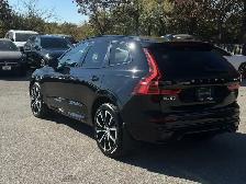 2024 Volvo XC60 B5 PLUS DARK THEME | SUNROOF | APPLE CARPLAY | A - Photo 3