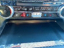 2025 Ford F-150 Lariat - Low Mileage - Photo 27