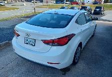 2014 Hyundai Elantra - Photo 4