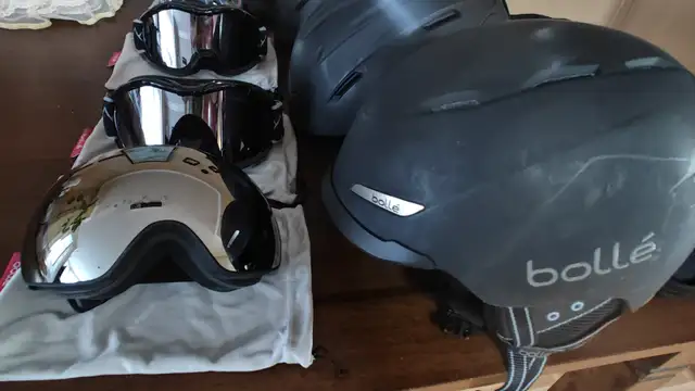 Vend un casque ski Bollé XL(59-61)avec lunette