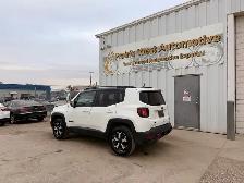 2022 Jeep Renegade Trailhawk AWD | Command Start | Heated Seats - Photo 7