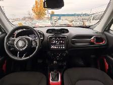 2022 Jeep Renegade Trailhawk AWD | Command Start | Heated Seats - Photo 17