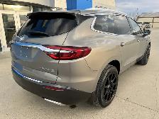 2018 Buick Enclave Essence AWD/ HEATED LEATHER/ 7 PASSENGER/ SUN - Photo 2