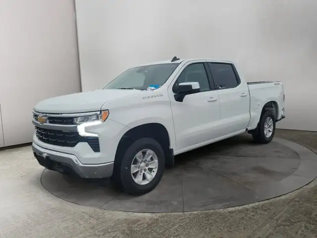 2025 Chevrolet Silverado 1500 LT | 5.3L V8 | HEATED SEATS