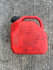 5L gas can - Photo 2