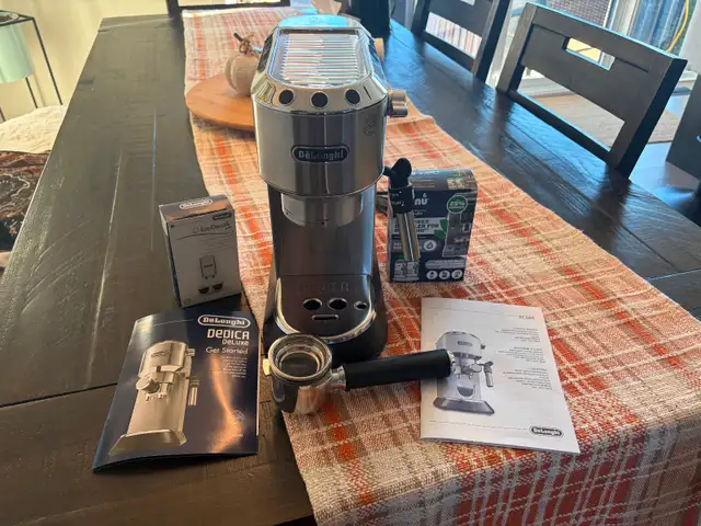 Expresso machine Delonghi Deluca