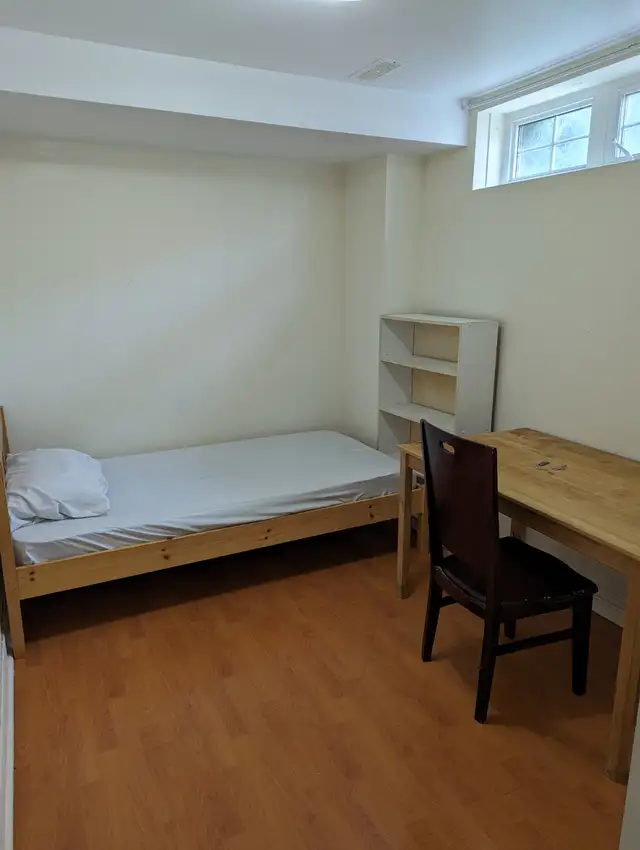 Bright Furnished Room with Parking @York University Village