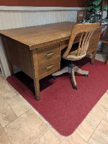 Antique Oak desk - Photo 2