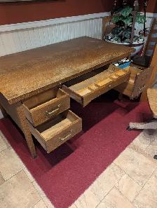 Antique Oak desk - Photo 3