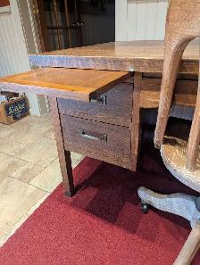 Antique Oak desk - Photo 4