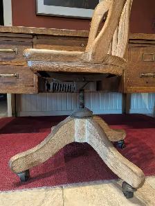 Antique Oak office chair - Photo 2