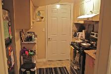 Two bedroom basement apartment in home near Dixie/Dundas - Photo 2