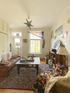 3½ Apartment (plateau) Dec 1st –Lease Transfer – $1,507
