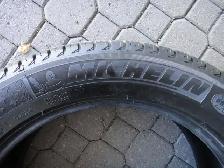 pneu d'hiver Michelin  235-55-20