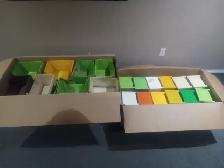 À DONNER! 34 bacs de rengement modulaire / 34 Stackable bins