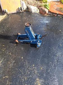REDUCED TO $45.00 Jack 2,5 ton - Photo 2