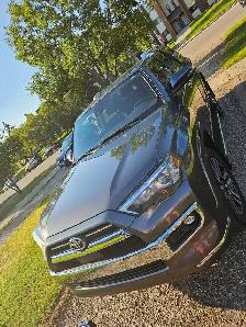 2021 Toyota 4 Runner Limited - Photo 2