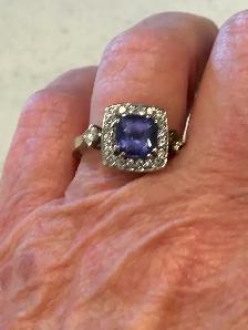 Tanzanite and Diamond Ring 14k gold