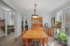DINING ROOM TABLE and 6 chairs - Solid wood - Light colour - Photo 2