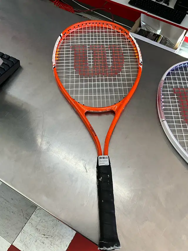 raquette de tennis Wilson et Prince à 25$ chaques