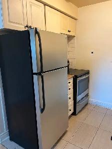 LARGE BACHELOR UNIT - Photo 5