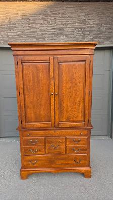 AMERICAN DREW SOLID WOOD ARMOIRE/TV CABINET