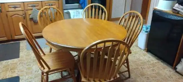 Solid Oak Round Dining Table with 5 Chairs