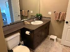 FANTASTIC townhouse for rent in Penhold! Garage & walkout - Photo 9